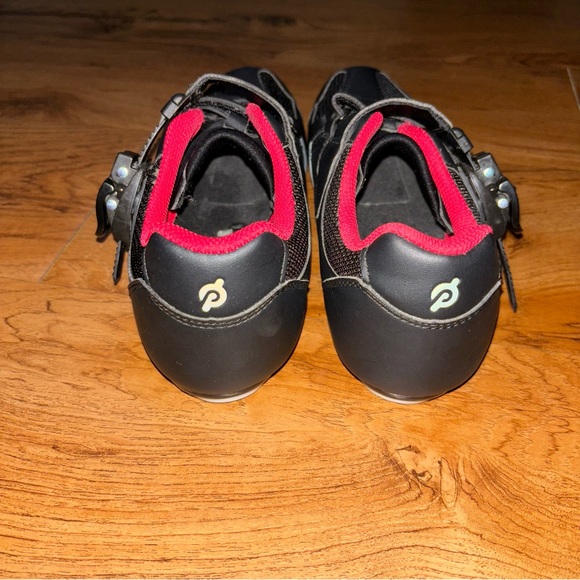 Peloton Cycling Black Red Shoes Size 39 Women’s 8 Men’s 6 - Picture 7 of 8